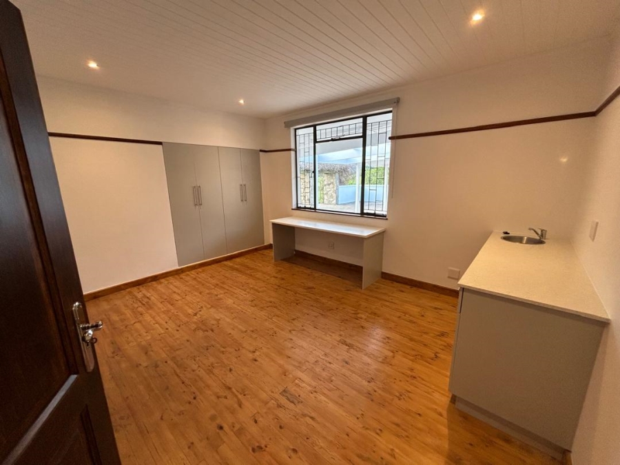 To Let Commercial Property for Rent in Rondevlei Western Cape